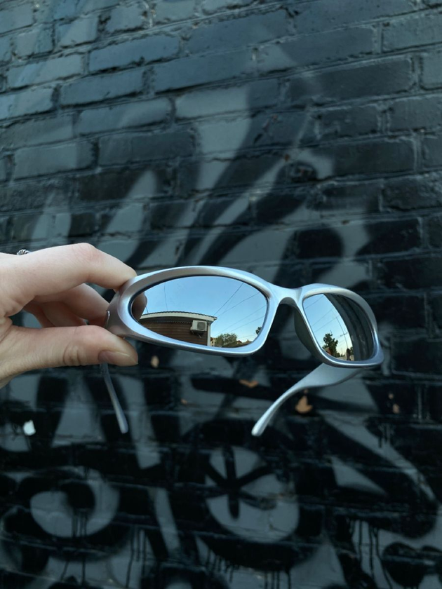 Y2K Wrap Around Grey Sunglasses