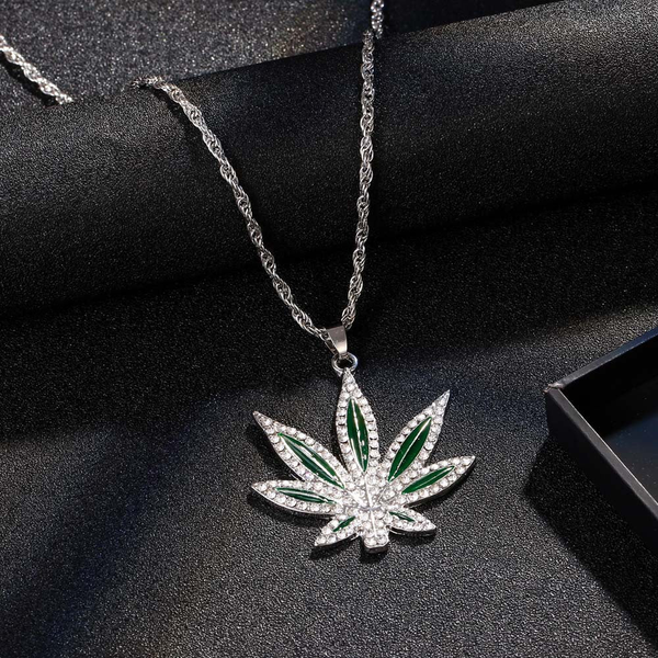 Leaf Pendant Necklace