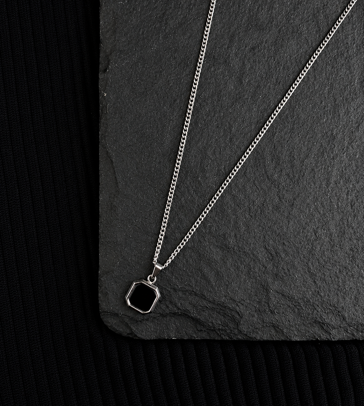 ZOSMIC Black Square Pendant Necklace