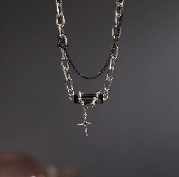 Rugged Black Modern Chain