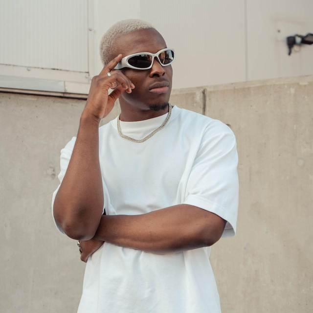 Y2K Wrap Around Grey Sunglasses