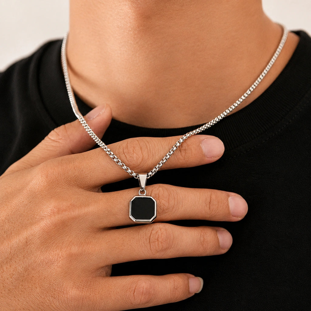 ZOSMIC Black Square Pendant Necklace