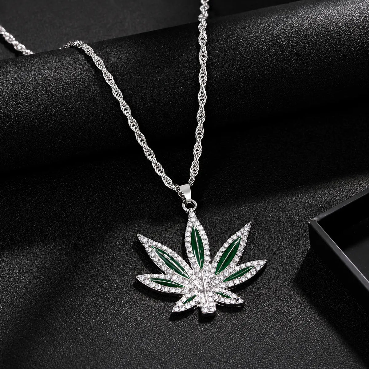 Leaf Pendant Necklace